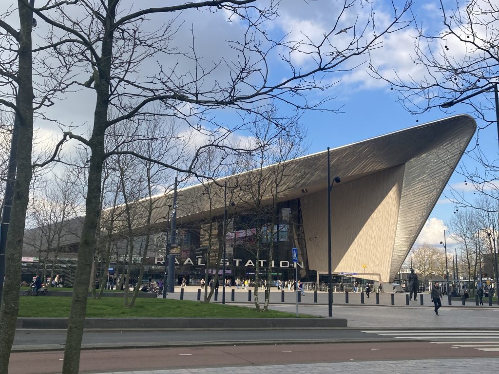 Estació Rotterdam central